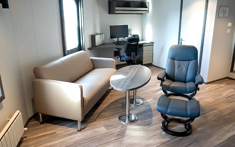 Yolcu Deneyimini Güçlendiren Gemi Mobilyaları